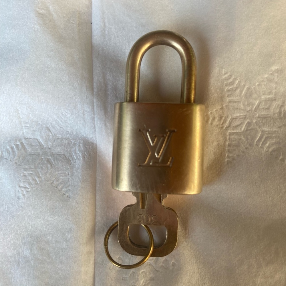 Louis Vuitton Luxurious Gold Padlock and Key